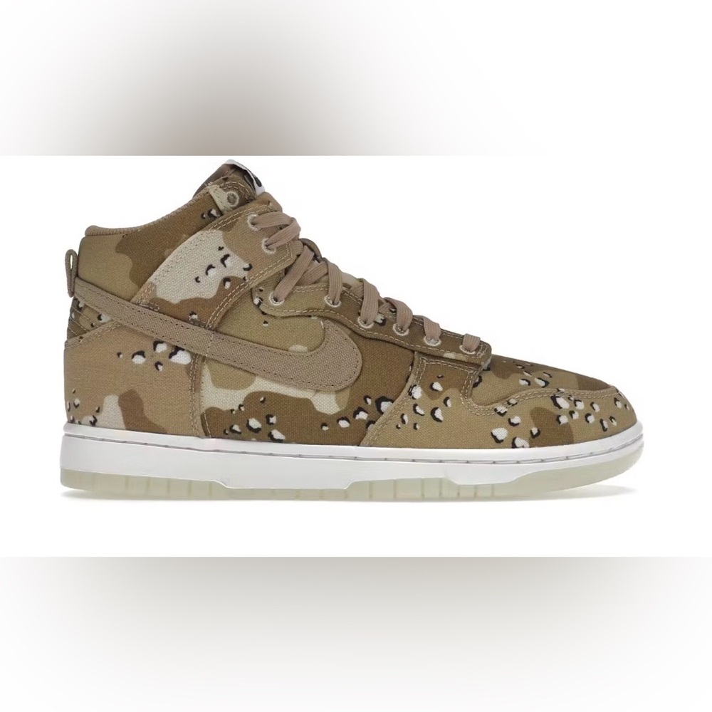 Nike Dunk High
Dessert Camo (Women’s)